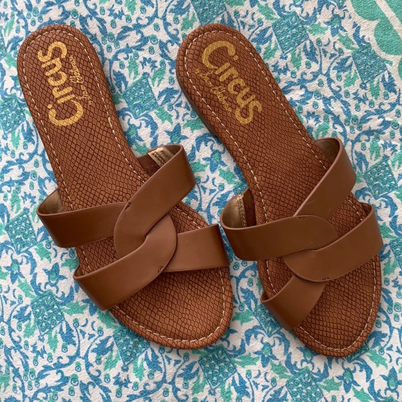 Circus by Sam Edelman Shoes - Sam Edelman pancake flat sandals size 8 1/2